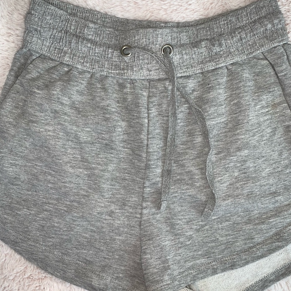 Shortsđ¤ - Picture 3 of 3